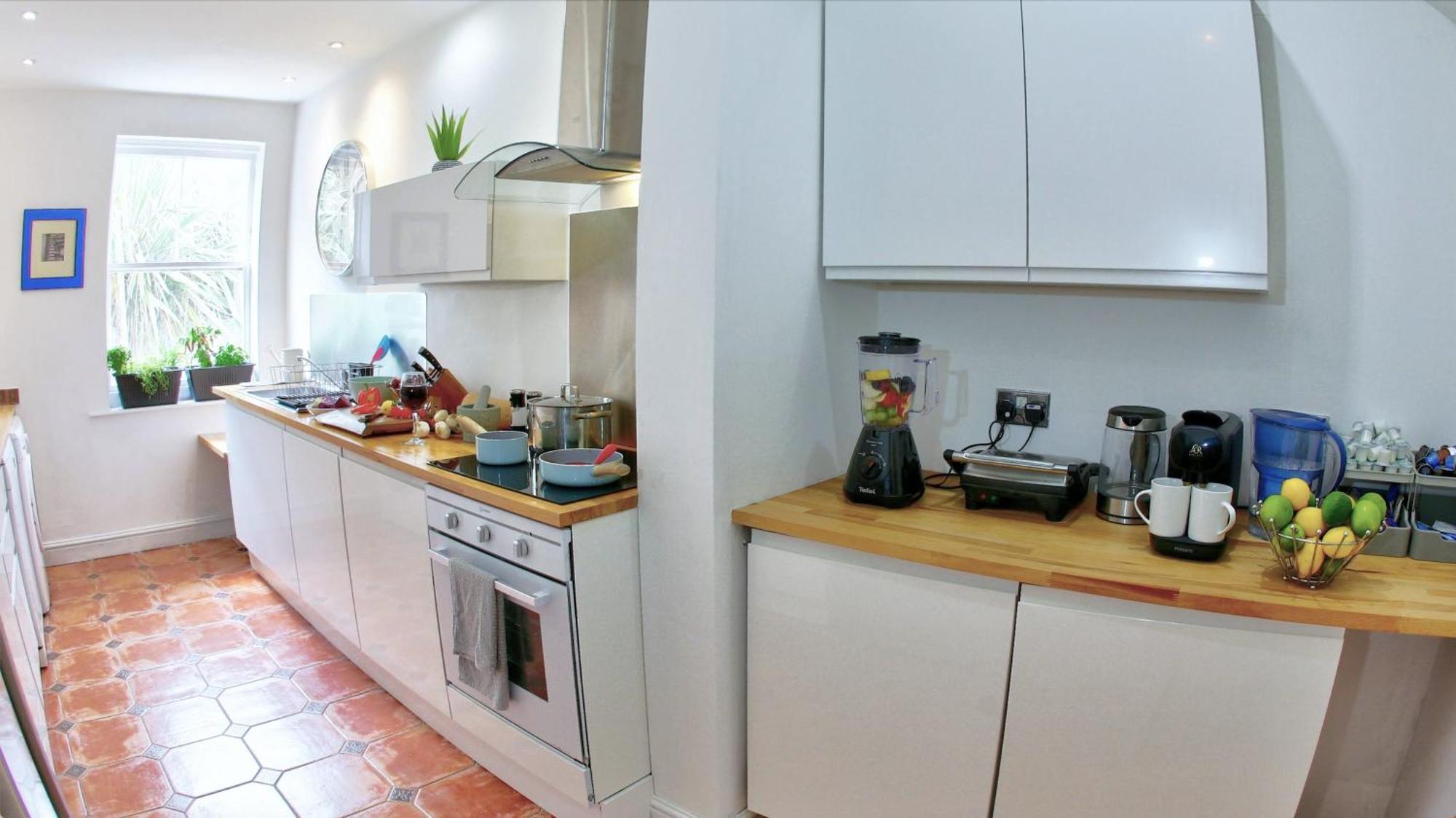 Burlington Palace Eastbourne Seafront Villa With Garden. Екстер'єр фото