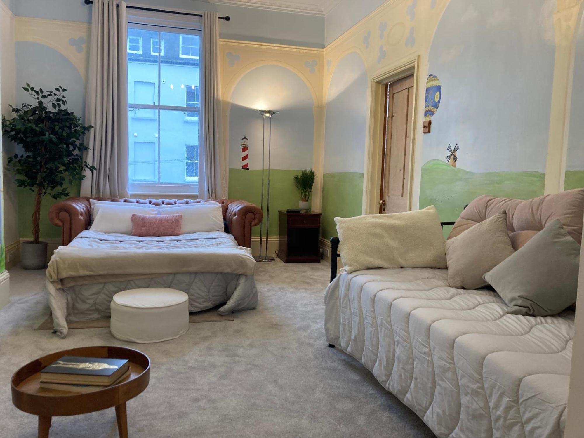 Burlington Palace Eastbourne Seafront Villa With Garden. Екстер'єр фото